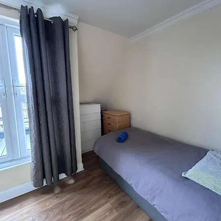 Apartment Stylish Temple Bar Penthouse 3-bed With Balcony *